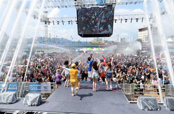 장흥 물축제 ‘지상최대의 물싸움’./장흥군 제공